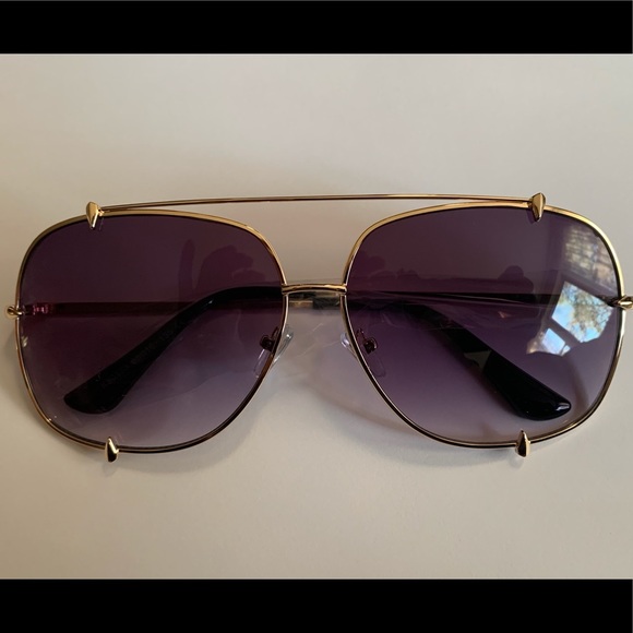 *Price Drop* Women’s Oversized Gold & Grey Sunglasses - Picture 1 of 3